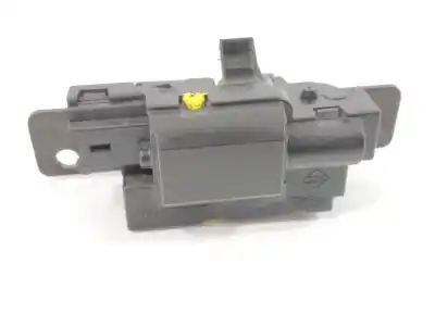 Second-hand car spare part trunk lock for renault clio iii authentique oem iam references 8200947699  