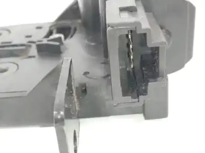 Second-hand car spare part trunk lock for renault clio iii authentique oem iam references 8200947699  