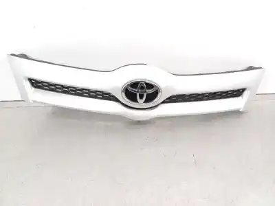 Gebrauchtes Autoersatzteil Frontgitter zum TOYOTA COROLLA VERSO (R1) 2.2 D-4D Sport OEM-IAM-Referenzen 531110F020 531170F010 