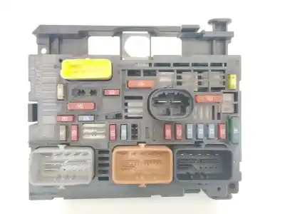Second-hand car spare part fuse box unit for citroen c4 picasso i monospace (ud_) 1.6 hdi 110 oem iam references 9675877080