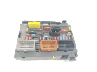Peça sobressalente para automóvel em segunda mão CAIXA DE FUSÍVEIS E RELÉS por PEUGEOT 308 I (4A_, 4C_)  Referências OEM IAM 9666700480 BSMR05 