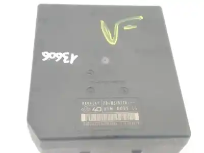 Pezzo di ricambio per auto di seconda mano scatola relè/fusibili per renault megane iii fastback (bz0/1_, b3_) 1.5 dci riferimenti oem iam 284b61871r  