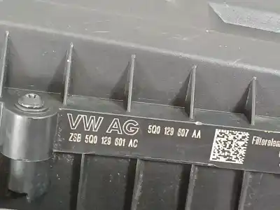 Pièce détachée automobile d'occasion support filtre a air pour seat leon (5f1) fr références oem iam 5q0129601  