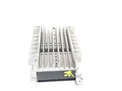 Second-hand car spare part antenna amplifier for audi a3 (8p) 2.0 tdi oem iam references 8p0035223a  