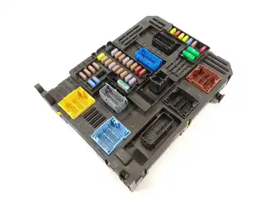 Pezzo di ricambio per auto di seconda mano scatola relè/fusibili per citroen c3 iii (sx) 1.5 bluehdi 100 (sxyhyp, sxyhtu) riferimenti oem iam 9847402180