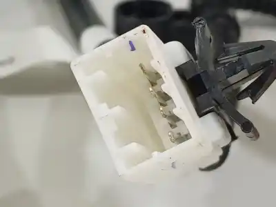 Автозапчастина б/у задній правий гачок для kia picanto 1.0 cat посилання на oem iam 89840g6100wk  