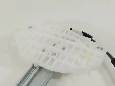 Автозапчастина б/у регулятор переднього правого скла для kia picanto 1.0 cat посилання на oem iam 82460g6000  