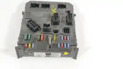 Peça sobressalente para automóvel em segunda mão caixa de fusíveis e relés por peugeot 1007 dolce referências oem iam 9659579180