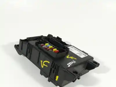 Pezzo di ricambio per auto di seconda mano scatola relè/fusibili per opel corsa d (s07) 1.4 (l08, l68) riferimenti oem iam 13320628  