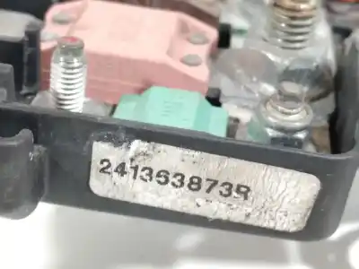 Pezzo di ricambio per auto di seconda mano scatola relè/fusibili per renault kangoo express (fw0/1_) 1.5 dci 75 (fw07, fw10, fw04) riferimenti oem iam 241363873r  