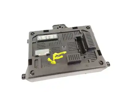 Pezzo di ricambio per auto di seconda mano SCATOLA RELÈ/FUSIBILI per RENAULT CLIO III  Riferimenti OEM IAM 8200652285A 8200652285 