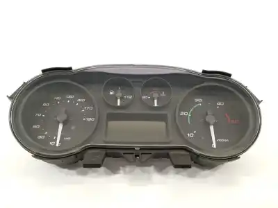 Piesă de schimb auto la mâna a doua CEAS BORD pentru IVECO DAILY PR  Referințe OEM IAM 5801815717  