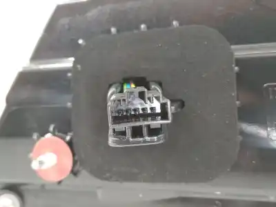 Автозапчастина б/у правий ліхтар для audi q7 (4mb, 4mg) 3.0 tdi quattro посилання на oem iam 4m0945094m  
