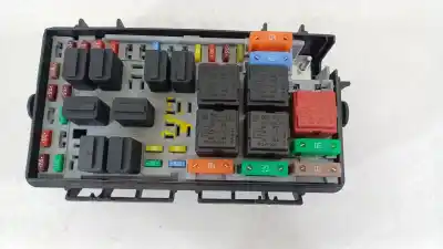 Tweedehands auto-onderdeel relais/zekeringenkastje voor opel corsa d (s07) 1.7 cdti (l08, l68) oem iam-referenties 13217395ej