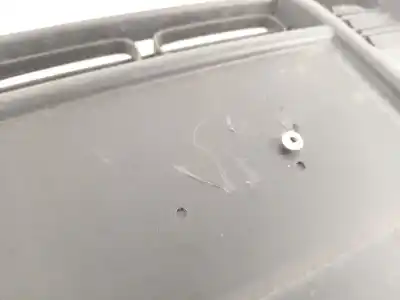 Pezzo di ricambio per auto di seconda mano griglia centrale paraurti per citroen c4 picasso ii 1.6 bluehdi 120 riferimenti oem iam 50134468 9814363480 