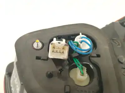 Second-hand car spare part left tailgate door light for kia rio basic oem iam references 924031w2  