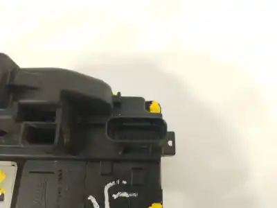 Peça sobressalente para automóvel em segunda mão fechadura da porta dianteira direita por kia cee´d emotion referências oem iam 813201h060  