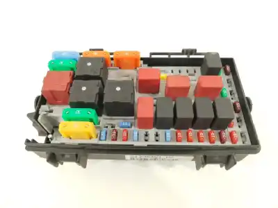 Автозапчасти б/у блок реле/предохранителей за FIAT GRANDE PUNTO (199_) 1.4 (199AXB11, 199AXB1A, 199BXB1A, 199AXL1A) ссылки OEM IAM 51736451  