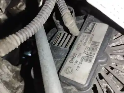Pezzo di ricambio per auto di seconda mano alternatore per lancia ypsilon (101) 1.3 16v multijet argento riferimenti oem iam 51718499  