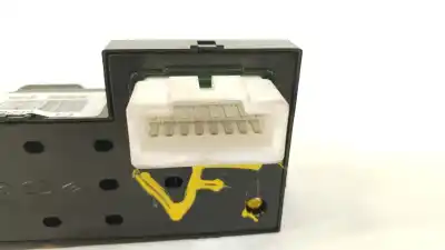 Peça sobressalente para automóvel em segunda mão botão / interruptor elevador vidro dianteiro esquerdo por hyundai i30 classic referências oem iam 935702l010  