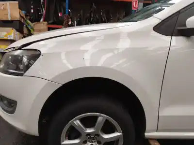 Pezzo di ricambio per auto di seconda mano parafango anteriore sinistro per volkswagen polo v (6r1, 6c1) 1.6 tdi riferimenti oem iam 