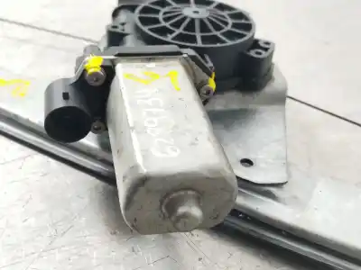 Second-hand car spare part passenger side right window regulator for dacia sandero ambiance oem iam references 8200733828 82007338280 9030256