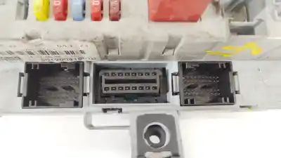 Second-hand car spare part fuse box unit for lancia ypsilon (101) 1.3 16v multijet argento oem iam references 51771409 501200410010 