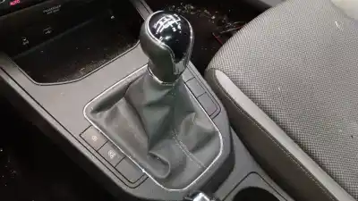 İkinci el araba yedek parçası VITES KOLU için SEAT IBIZA V (KJ1, KJG) 1.0 TSI OEM IAM referansları 6F0711113T  
