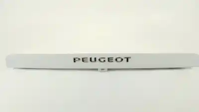 Piesă de schimb auto la mâna a doua ORNAMENT PLASTIC pentru PEUGEOT TRAVELLER AUTOBÚS (V_) 2.0 BLUEHDI 145 Referințe OEM IAM 9813797577  