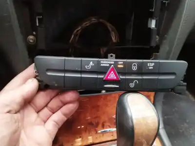 Pièce détachée automobile d'occasion COMMUTATEUR MULTIFONCTIONS pour MERCEDES-BENZ CLASE E (W211) E 270 CDI (211.016) Références OEM IAM 2118210658  