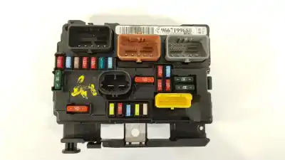 Tweedehands auto-onderdeel RELAIS/ZEKERINGENKASTJE voor PEUGEOT 207/207+ (WA_, WC_) 1.4 HDi OEM IAM-referenties 9667199680  