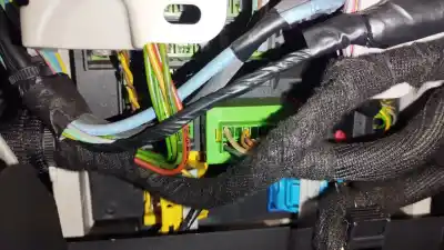 Pezzo di ricambio per auto di seconda mano SCATOLA RELÈ/FUSIBILI per PEUGEOT 508 Access Riferimenti OEM IAM 9665547580  
