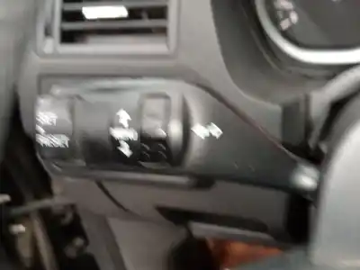 Peça sobressalente para automóvel em segunda mão COMUTADOR DE PISCAS  por FORD KUGA I 2.0 TDCI 4X4 Referências OEM IAM 4M5T13335BD  