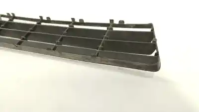 Piesă de schimb auto la mâna a doua grilã de aierisire de la bara din mijloc pentru suzuki swift iii (mz, ez) 1.3 (rs 413) referințe oem iam 7172172k005pk 7172163j 