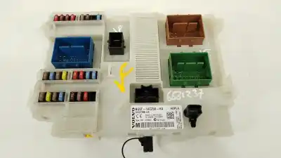 Pezzo di ricambio per auto di seconda mano SCATOLA RELÈ/FUSIBILI per VOLVO XC60 I SUV (156) D3 Riferimenti OEM IAM 31327995  