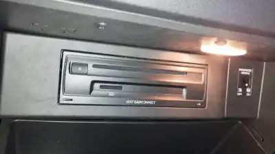 Автозапчастина б/у аудіо система / радіо Cd для SEAT LEON ST (5F8) Style Посилання на OEM IAM 5QA035842  