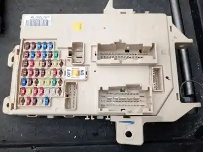 İkinci el araba yedek parçası RÖLE/SIGORTA KUTUSU için KIA CARENS IV 1.6 GDI OEM IAM referansları 91950A4510  