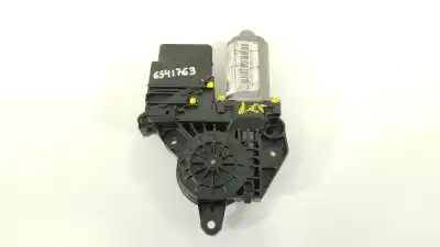 Pezzo di ricambio per auto di seconda mano motore alzacristalli posteriore destro per volkswagen golf vi (5k1) 1.6 tdi riferimenti oem iam 5k0959704d
