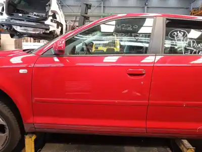 Автозапчасти б/у левая передняя дверь за AUDI A3 (8P1) 1.6 FSI ссылки OEM IAM   