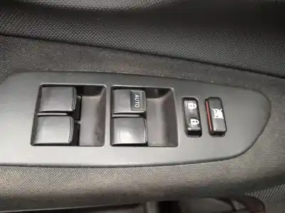 Pezzo di ricambio per auto di seconda mano interruttore alzacristalli anteriore sinistro per toyota auris (_e15_) 1.4 (zze150_) riferimenti oem iam 