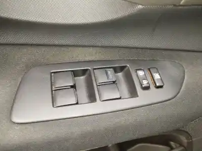 Pezzo di ricambio per auto di seconda mano interruttore alzacristalli anteriore sinistro per toyota auris (_e15_) 2.0 d-4d (ade150_) riferimenti oem iam 