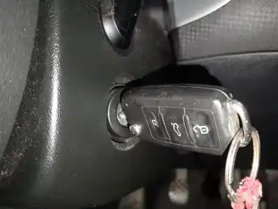 Peça sobressalente para automóvel em segunda mão COMUTADOR DE IGNIÇÃO por SEAT ALTEA XL (5P5, 5P8) 1.6 TDI Referências OEM IAM   
