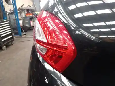 Pezzo di ricambio per auto di seconda mano LAMPADA POSTERIORE SINISTRA per PEUGEOT 208 I (CA_, CC_) 1.2 VTI 82 Riferimenti OEM IAM 9672628280  