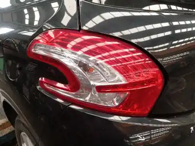 Pezzo di ricambio per auto di seconda mano lampada posteriore sinistra per peugeot 208 i (ca_, cc_) 1.2 vti 82 riferimenti oem iam 9672628280  