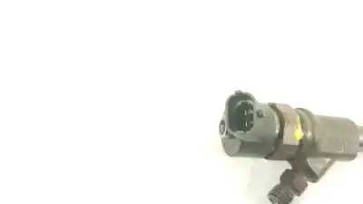 Second-hand car spare part injector for toyota corolla (e12) 1.4 d-4d luna compact oem iam references 2367033040 0445110227 