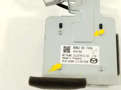 Pezzo di ricambio per auto di seconda mano antenna per mazda cx-30 zenith riferimenti oem iam bdmj66t30a  