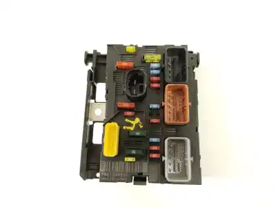 Tweedehands auto-onderdeel relais/zekeringenkastje voor peugeot 207/207+ (wa_, wc_) 1.6 hdi oem iam-referenties 9661086980