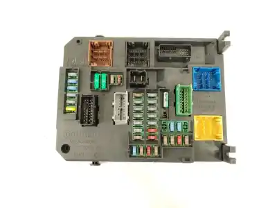 Peça sobressalente para automóvel em segunda mão caixa de fusíveis e relés por peugeot 508 sw i (8e_) 2.0 hdi referências oem iam 9664992380