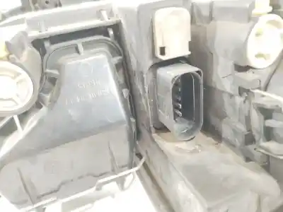 Автозапчасти б/у правая фара за audi a4 b6 (8e2) 2.5 tdi ссылки oem iam 8e0941004s  