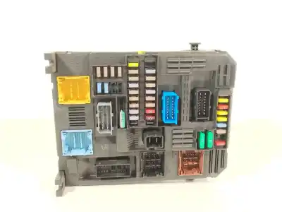 Second-hand car spare part fuse box unit for citroen c4 picasso ii 1.6 bluehdi 120 oem iam references 9819851380